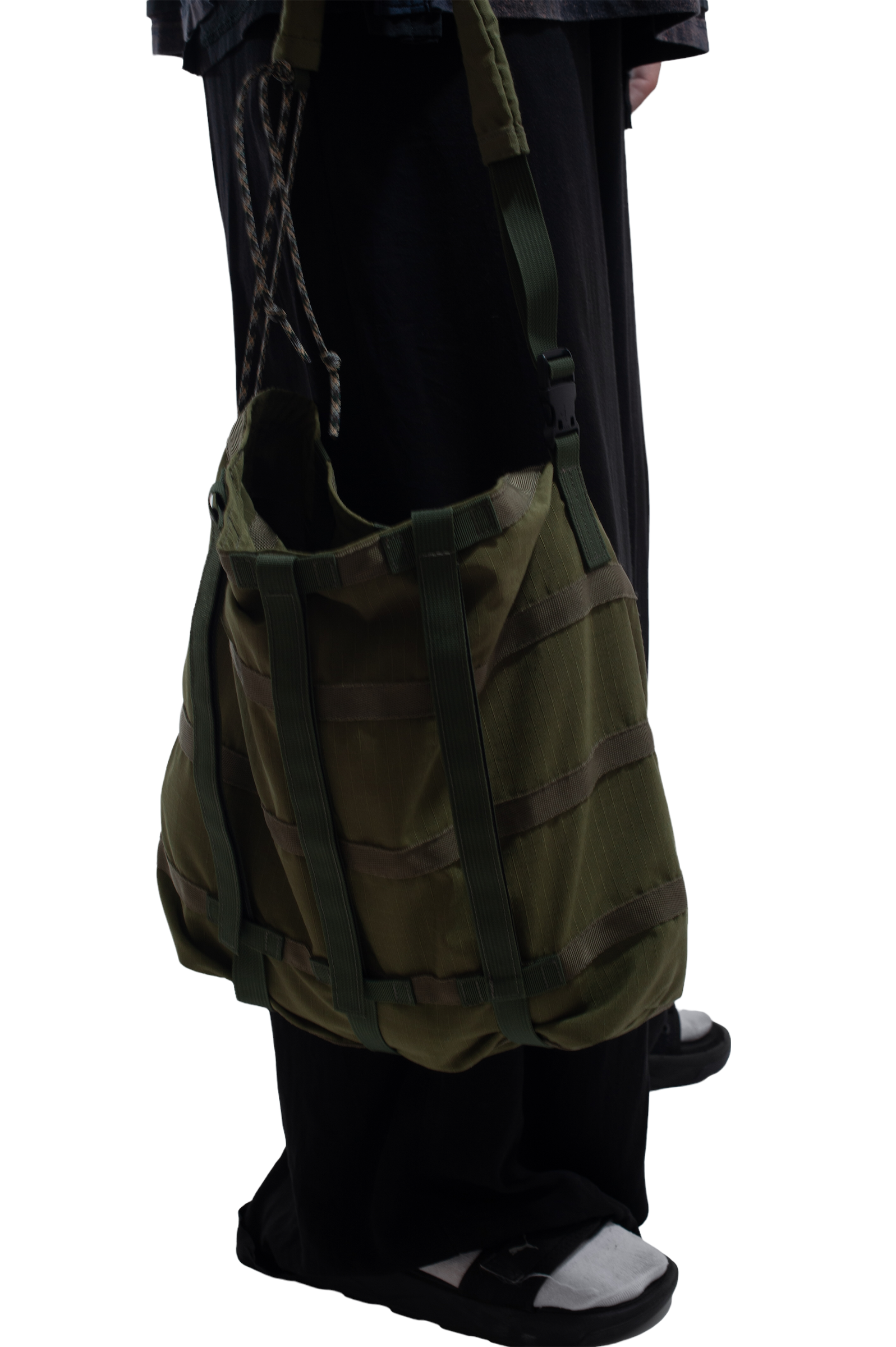D.F.F. SHOULDER GREEN BAG