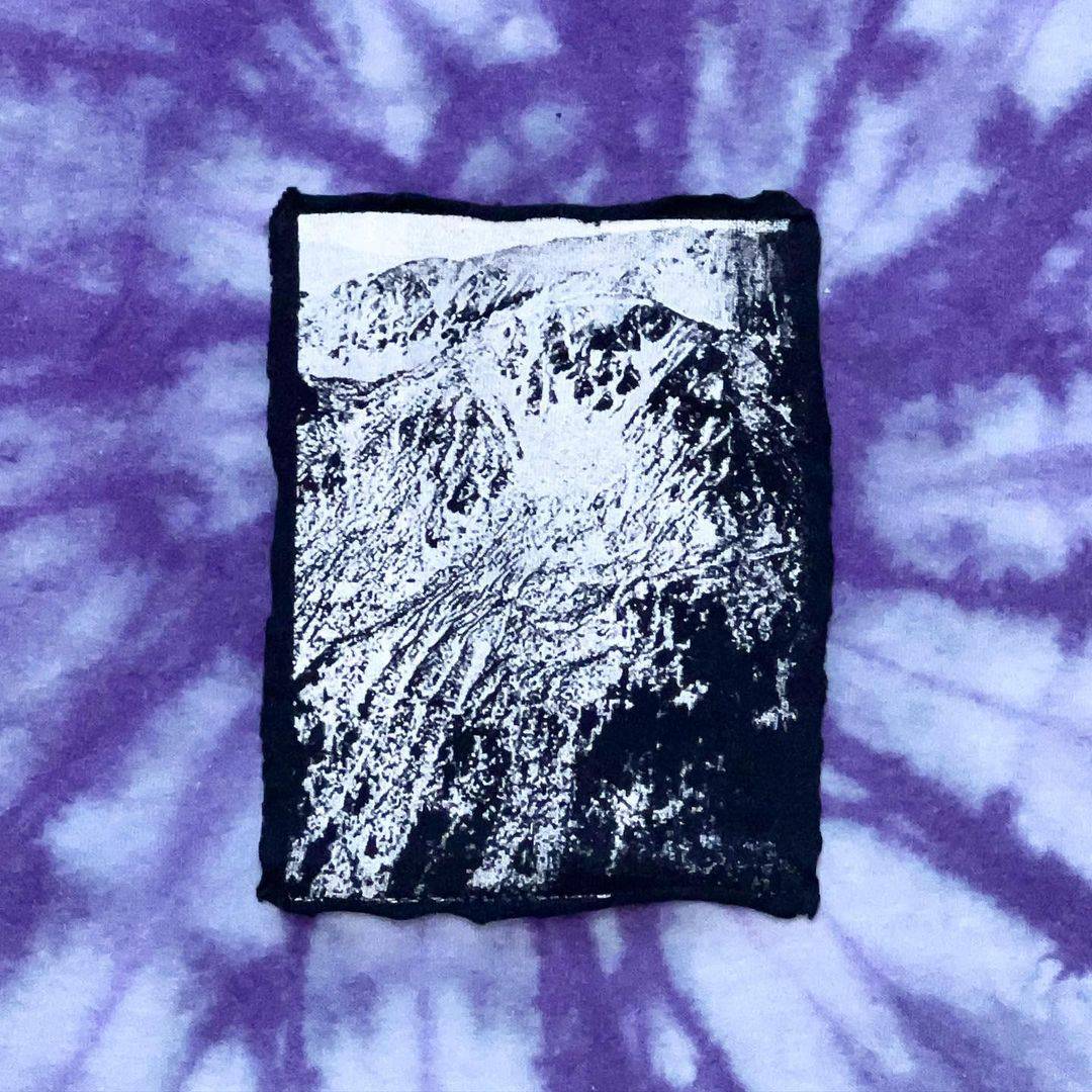 MOUNTAIN T-SHIRT WITH PATCHWORK - FRSR